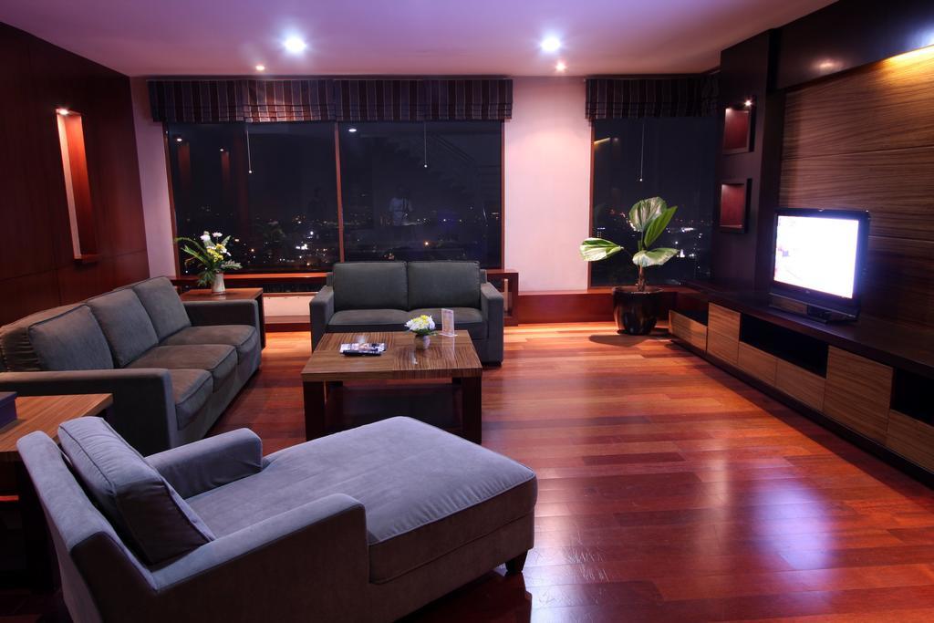 Grand Setiabudi 4*