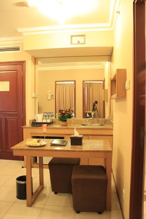 Hotel Grand Setiabudi 4*