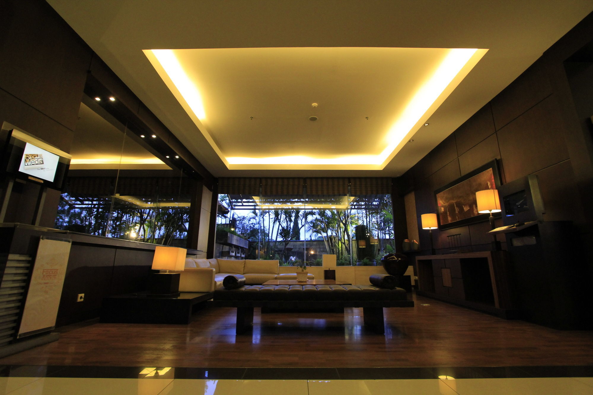 Grand Setiabudi 4*