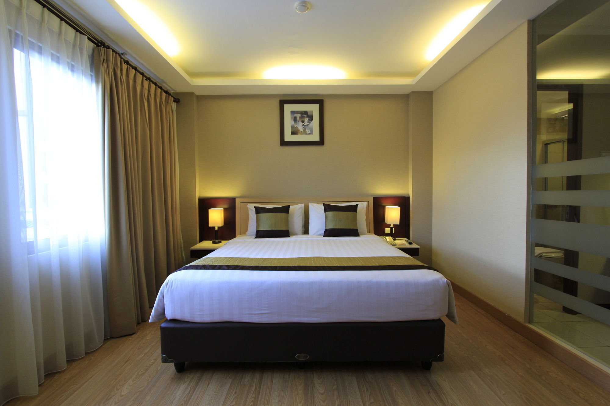 Grand Setiabudi 4*