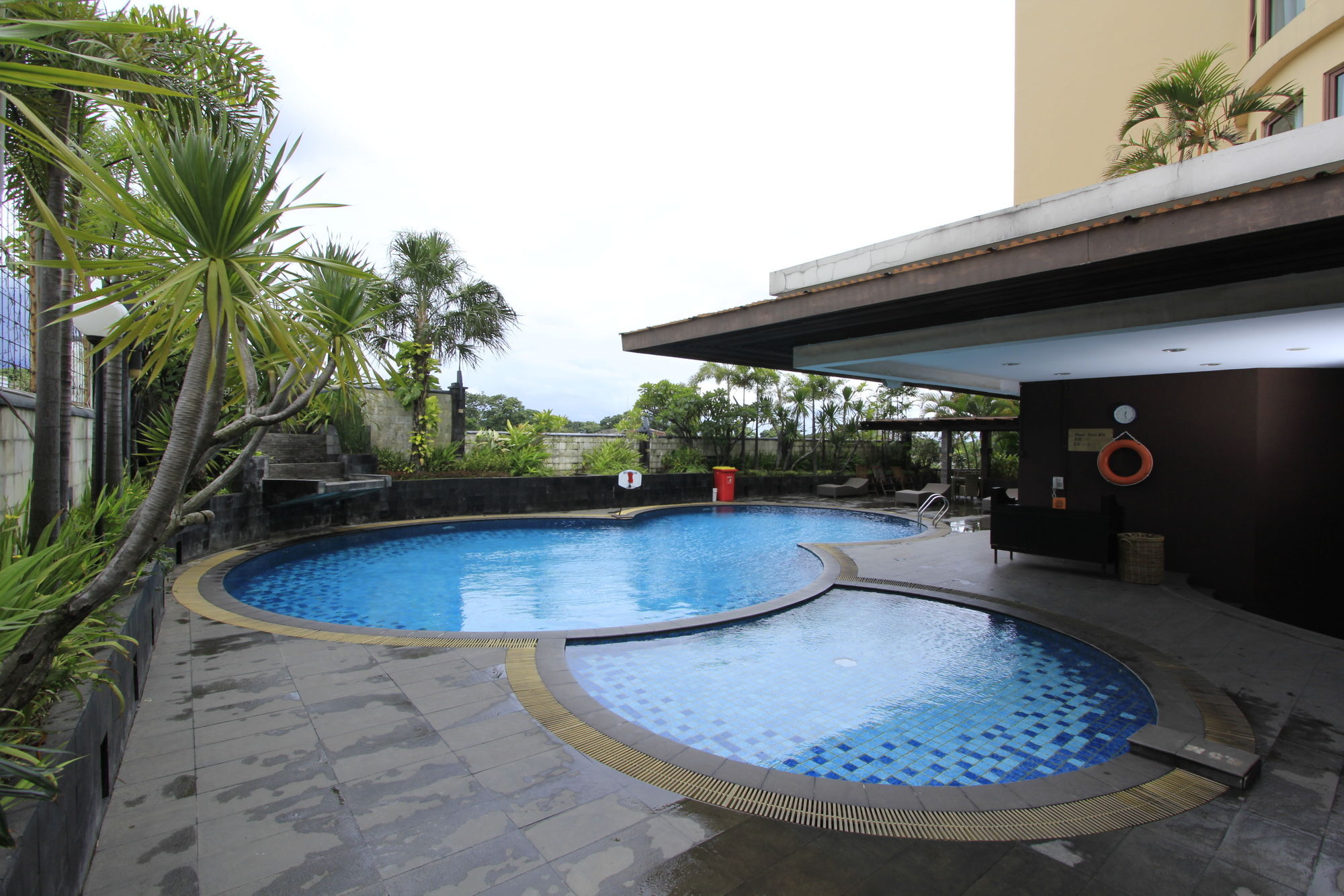 Grand Setiabudi 4*